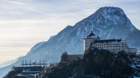 Ausblick auf die Festung in Kufstein im Winter.