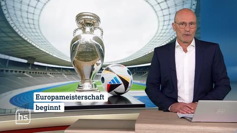 Moderator präsentiert die Themen