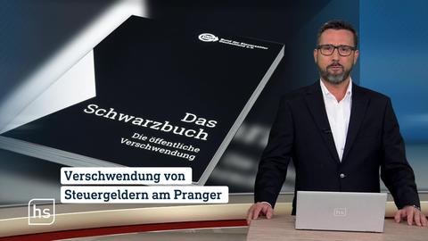 Moderator präsentiert die Themen