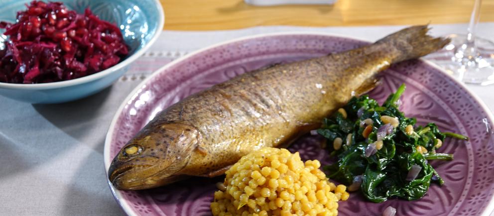 Rezept: Räucherforelle mit Risotto und Babyspinat | hr-fernsehen.de ...