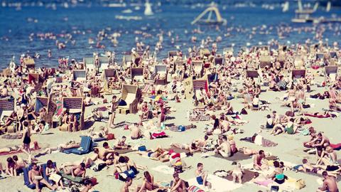 Badegäste am Wannsee in Berlin, 1958.