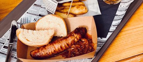 Bratwurst mit Biersauce