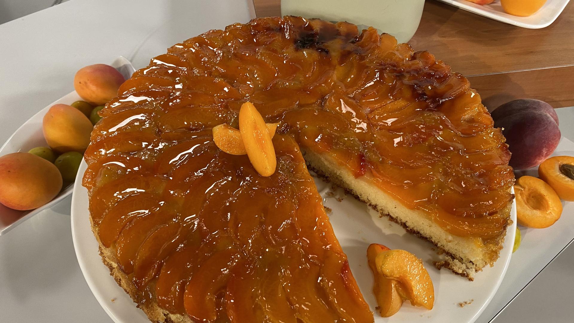 Rezept: Upside Down-Aprikosen-Kuchen | hr-fernsehen.de | Die Ratgeber