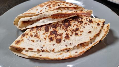 Deftiger Frühstücks-Wrap - Hangover Ham & Egg Wrap