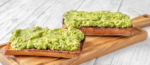 Brot mit Avocadostampf