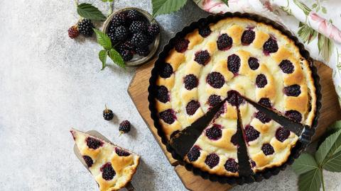 Käsekuchen mit Brombeeren