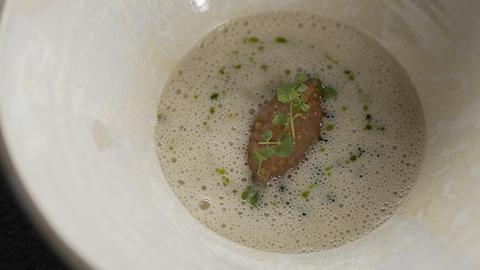 Kerbelwurzel-Suppe