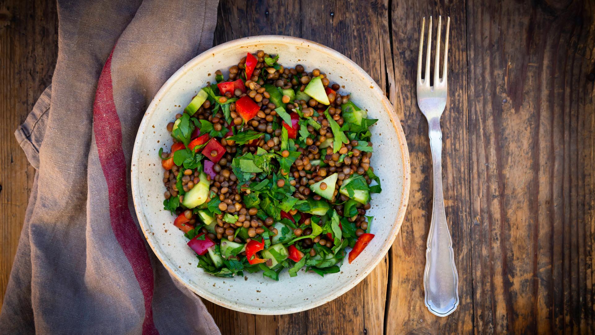 Rezept: Linsensalat mit Feta und Senf-Vinaigrette | hr-fernsehen.de ...