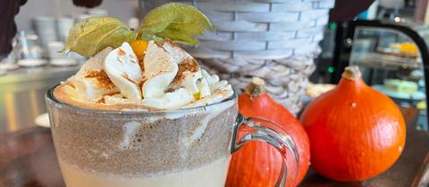 Pumpkin Spice Latte im Glas
