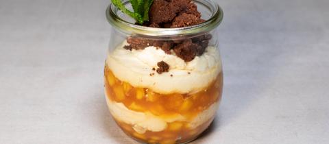 Apfel-Trifle im Glas