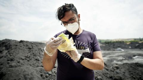 Sedat Gündoǧdu ist ein Meeresbiologe und Aktivist, der gegen illegale Mülldeponien in der Türkei kämpft.