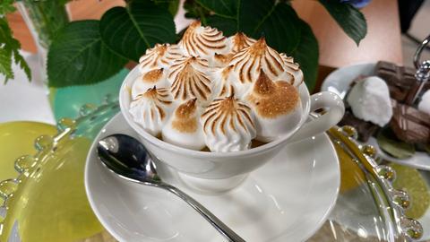 Gewürz-Limetten-Creme mit Baiser