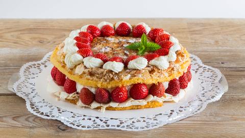 Erdbeer-Sahne-Joghurt-Torte