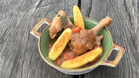 Bierhuhn mit gebackenen Spitzbouwe