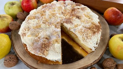 Apfel-Nuss-Kuchen mit Schmand