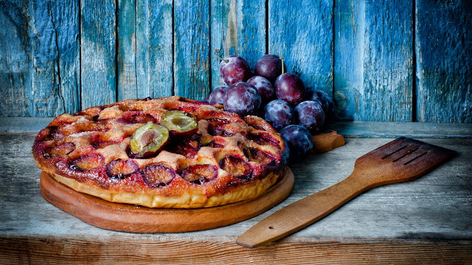 Zwetschgenkuchen Mit Einer Schicht Amaretto LöFfelbiskuits - Rezepte Suchen