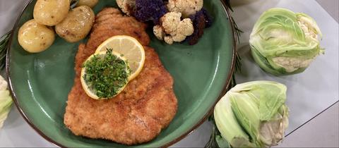 https://www.hr-fernsehen.de/sendungen-a-z/hallo-hessen/rezepte/rezept-blumenkohl-aus-dem-backofen-mit-rosmarinkartoffel-und-schnitzel-v1,kochen-7558.html