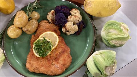 https://www.hr-fernsehen.de/sendungen-a-z/hallo-hessen/rezepte/rezept-blumenkohl-aus-dem-backofen-mit-rosmarinkartoffel-und-schnitzel-v1,kochen-7558.html