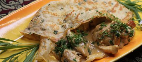 Estragon-Omelette mit Hähnchenfüllung