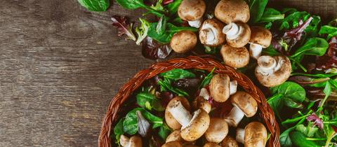 Feldsalat mit Champignons