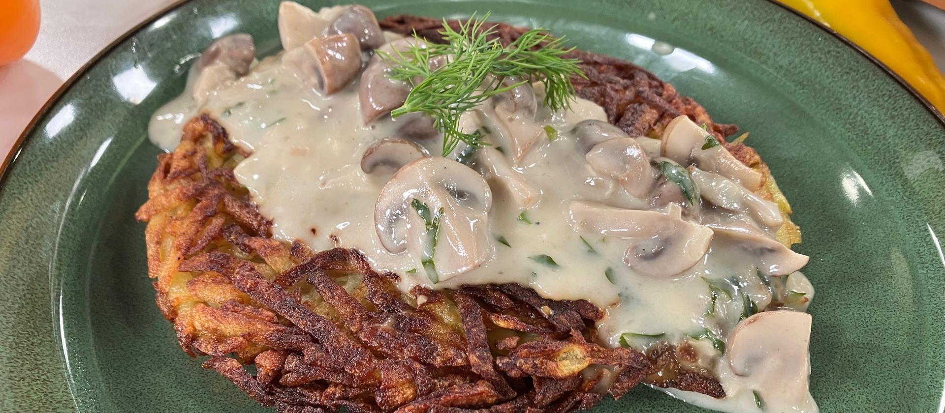 Rezept: Kartoffelrösti mit Rahmpilzen und Gurken-Dill-Salat | hr ...
