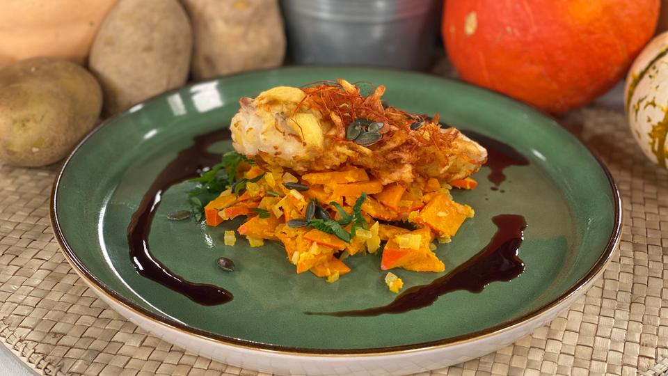 Rezept: Backfisch im Kartoffelmantel auf Kürbisgemüse | hr-fernsehen.de ...