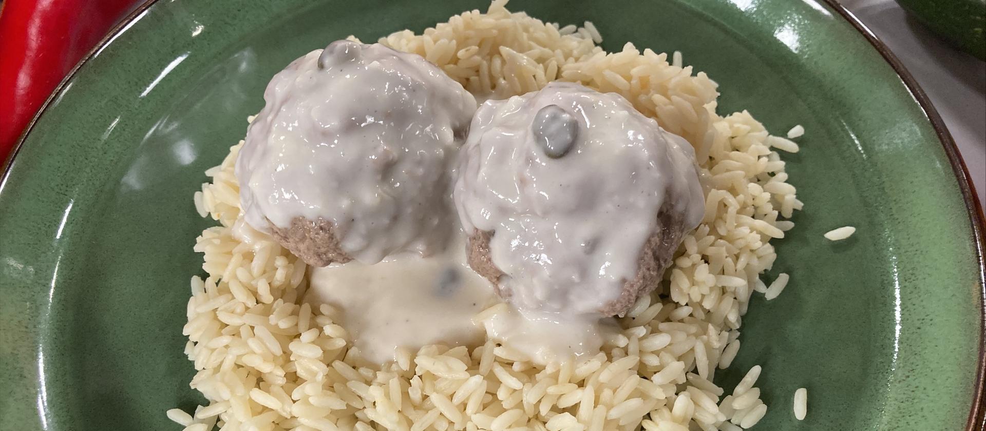 Rezept: Königsberger Klopse im Reisbett | hr-fernsehen.de | Rezepte