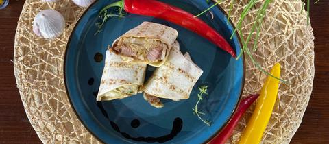 Wraps mit Schweinesteak und Kimchi