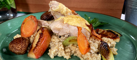 Ragout vom Landhuhn mit Apfel, Champignons und Perlgraupen