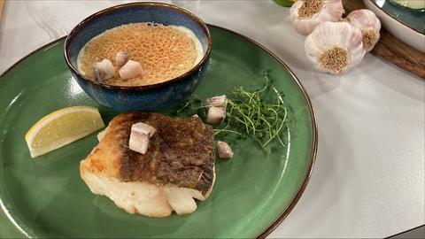 Räucheraal und Kabeljaurückenfilet mit Kartoffelschaum