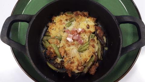 Bohnen-Speck-Rösti mit Pfeffer-Schmand