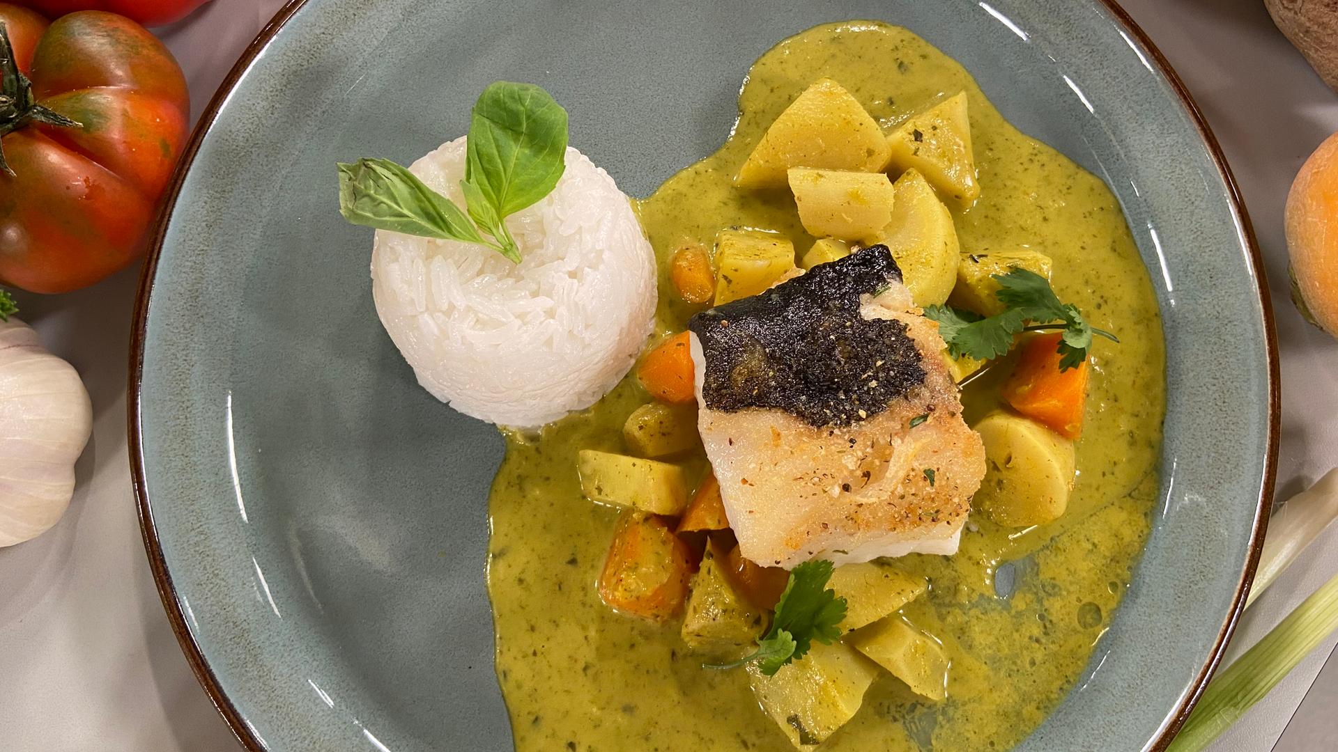 Rezept: Skreifilet auf Wurzelgemüse-Curry | hr-fernsehen.de | Rezepte