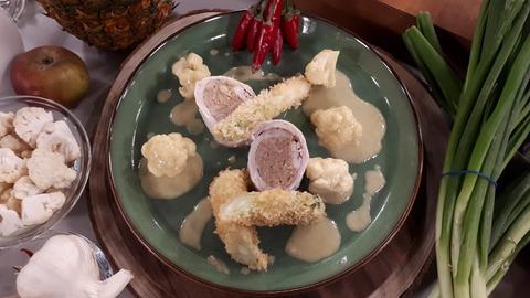 Schnelle Rouladen vom Wetterauer Strohschwein mit Blumenkohl-Curry und Sprossen 