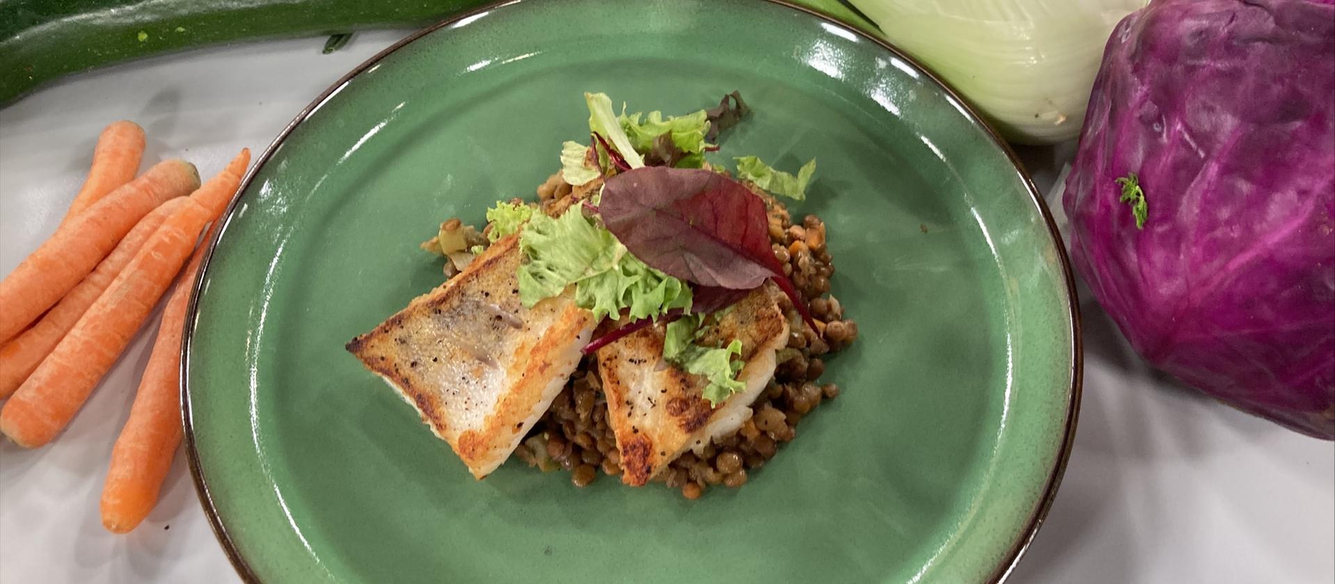 Rezept: Zanderfilet auf Berglinsen | hr-fernsehen.de | Rezepte