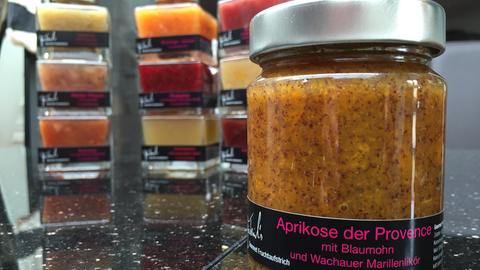 Aprikosenmarmelade mit Mohn