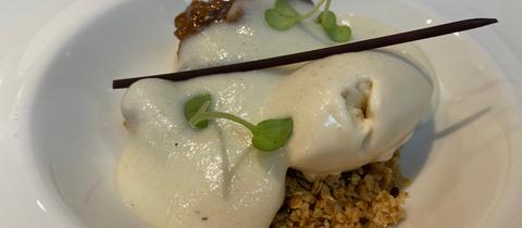 Karamellisierte Walnuss mit Birnen-Espuma und Creme Patissier