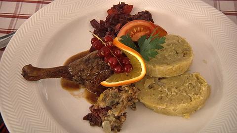 Hessen à la carte  Ente mit Rotkohl und böhmischen Klößen.