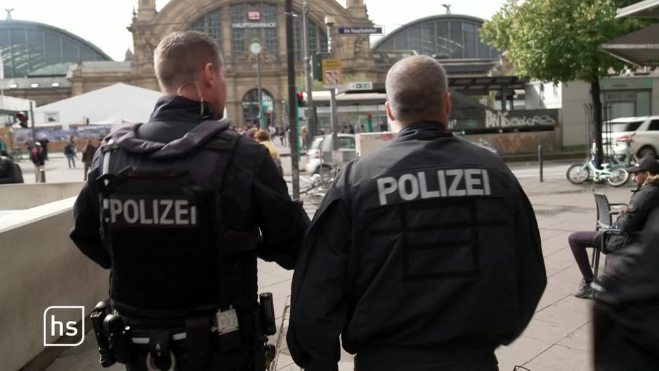 Was Beamte von der in Hessen ausgesetzten Besoldungserhöhung halten Video hessenschau.de