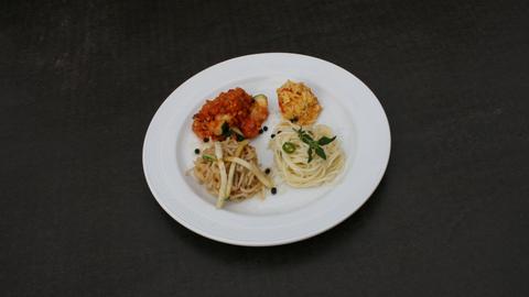 Asia Nudeln, Pasta mit Olivenöl und Lauchzwiebeln, Linsengemüse mit Zucchini, Curry-Reis mit Ingwer und Chili 