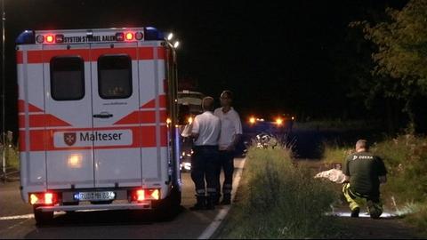 Betrunkener Autofahrer rauscht in Radfahrer.