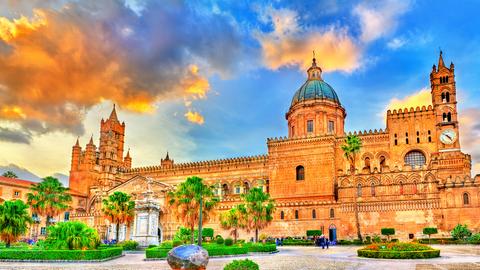 Blick auf die Kathedrale Palermos. 