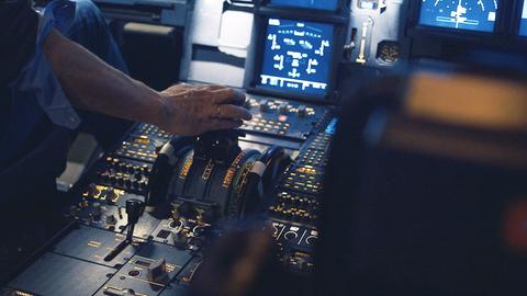 Als Kapitän im Cockpit zu arbeiten ist für viele junge Menschen immer noch ein Traumjob.