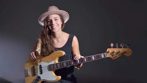  E-Bass: Kinga Glyk, Leitung: Jörg Achim Keller, am Donnerstag