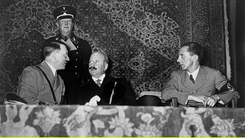 André Francois-Ponçet mit Adolf Hitler und Joseph Goebbels, 1935.