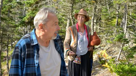 Harry (Wolfgang Stumph) kann über Susan (Katrin Sass) oft nur staunen.