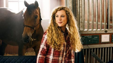 Rike (Klara Deutschmann) und das Pferd Jacomo
