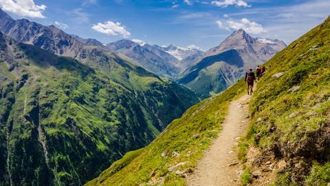 Blick auf die Südtiroler Alpen  