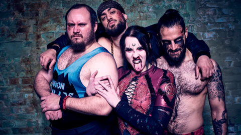 (v.l.n.r.): Aaron Insane, Prince Ahura, Baby Allison, Maggot. Die "Pretty Bastards" sind Prince Ahura und Maggot.