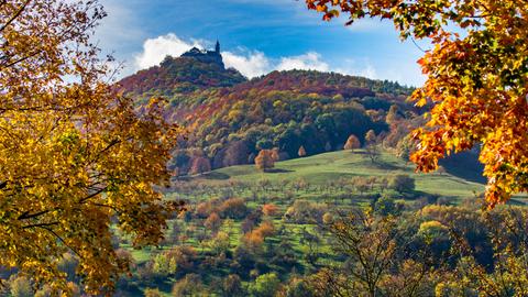 Blick auf die Burg Teck in der Schwäbischen Alb. 